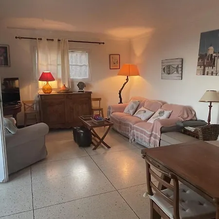 88m2 - Piscine - Parking - Maison Provencale 3 *
