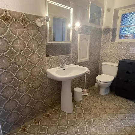 88m2 - Piscine - Parking - Maison Provencale 3 *